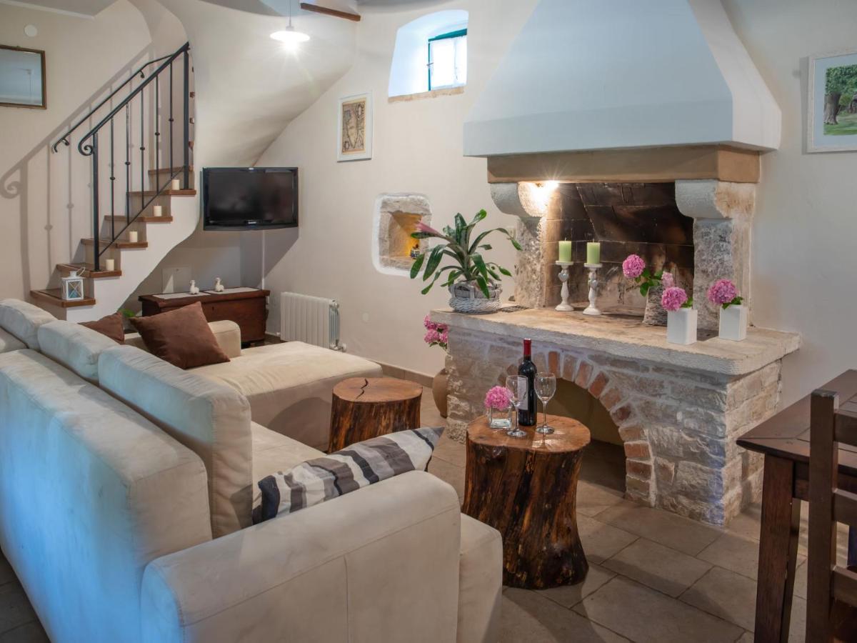 Holiday Home Marija - Roj422 By Interhome Zminj Екстер'єр фото